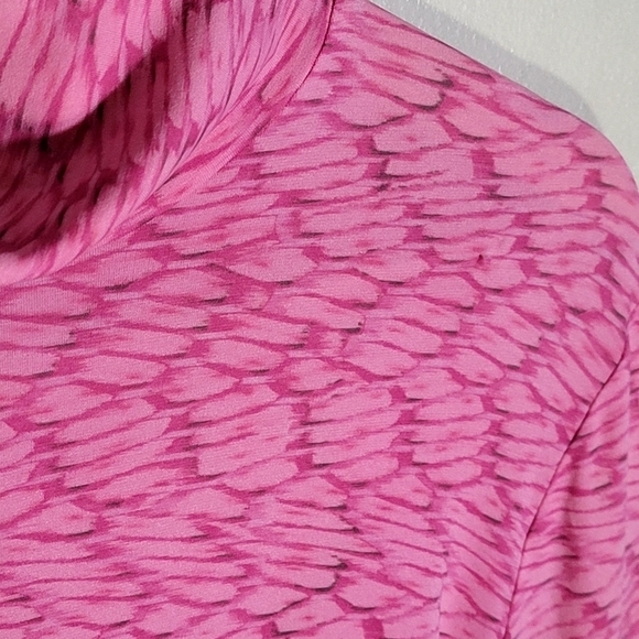 St John Sports Pink Top - Picture 4 of 6